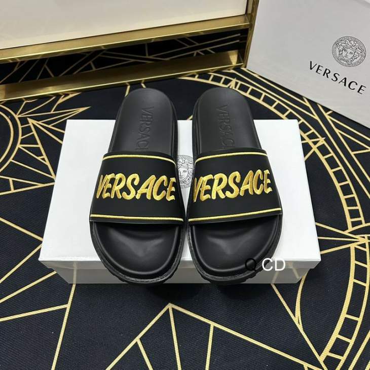 Picture of Versace Slippers _SKUVersacesz38-45CD060124